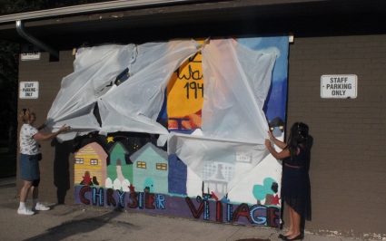 Unveiling the mural. Courtesy Barb Ziegler.